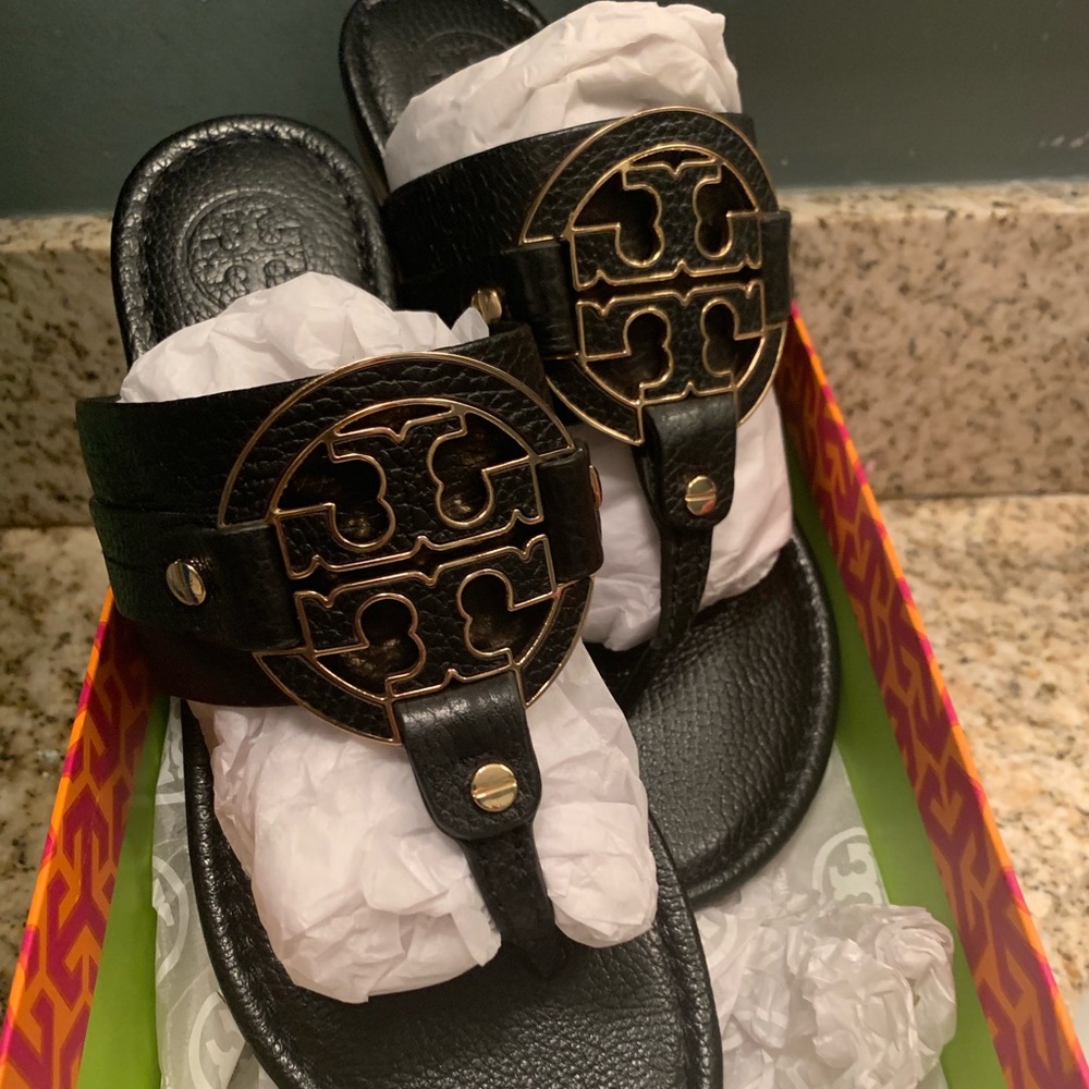 Sandals 👡 ❤️❤️Tory Burch